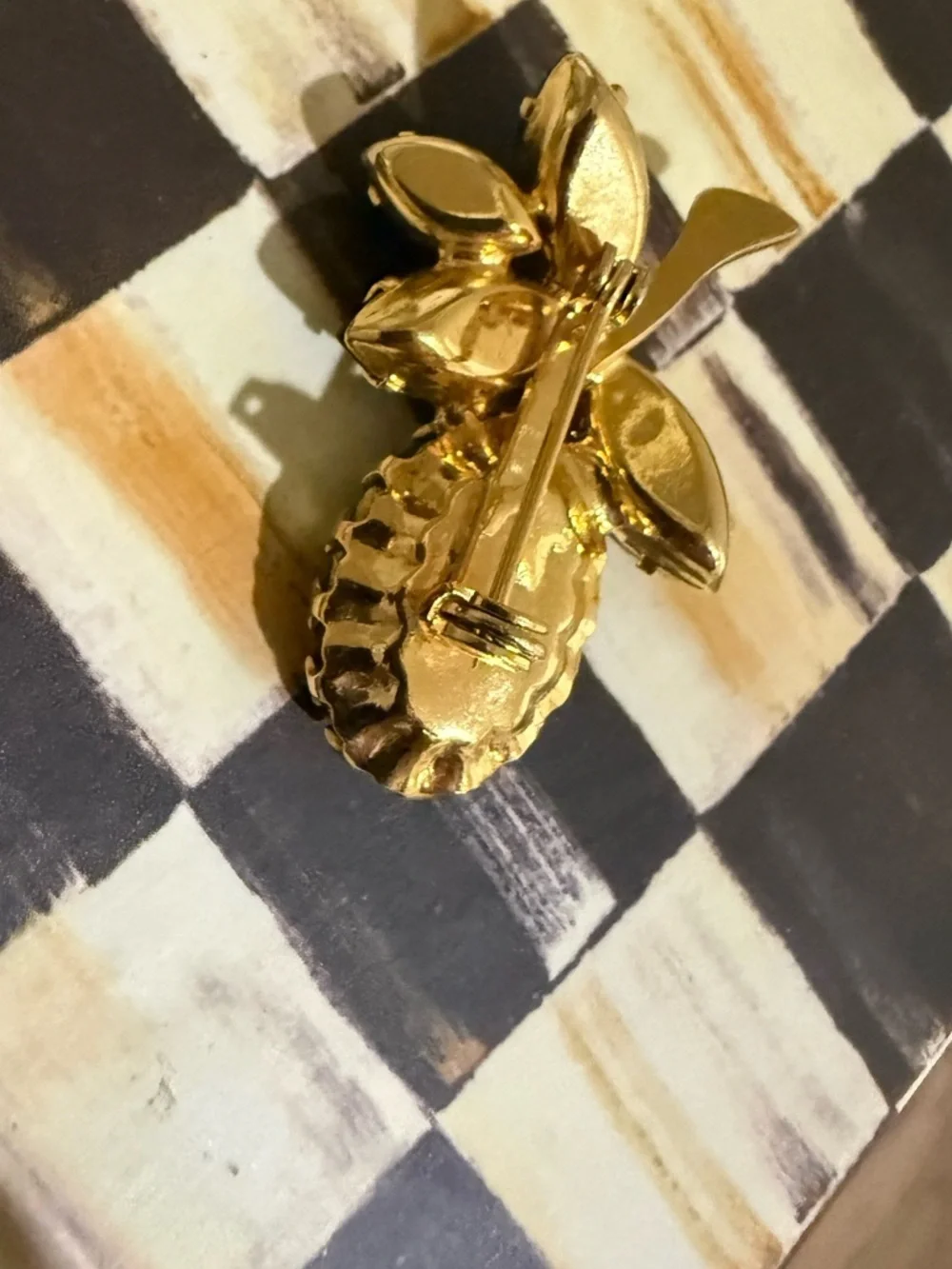 Vintage Gold Tone and Emerald Green Brooch